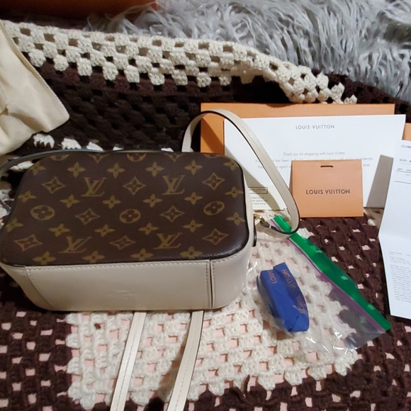 Louis Vuitton Cream Saingtone - Picture 5 of 6